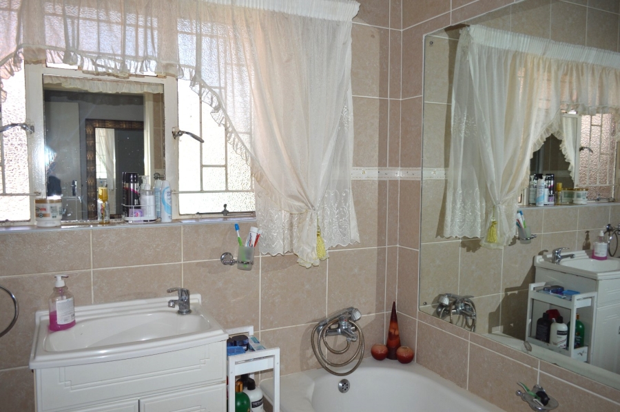 4 Bedroom Property for Sale in Wilkeville North West